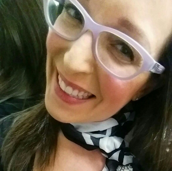 Meet your Posher, Kathleen - Picture 2 of 2